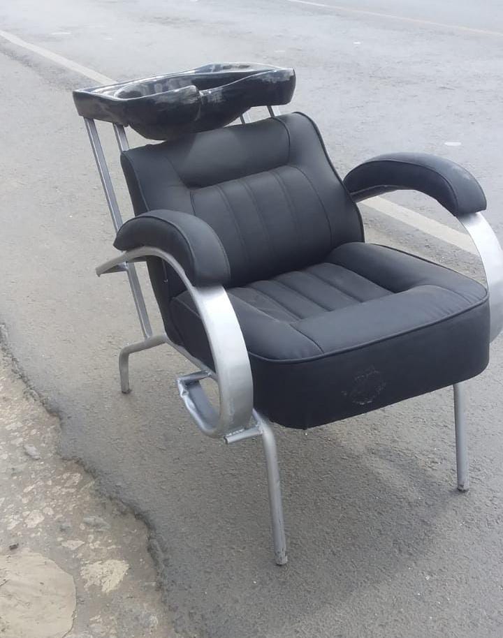 Professional Salon Shampoo Unit with Reclining Chair & Black Wash Basin